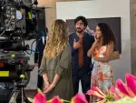 Imagem da notícia Após polêmicas, Taís Araújo mostra clima nos bastidores de Vale Tudo: “É assim”